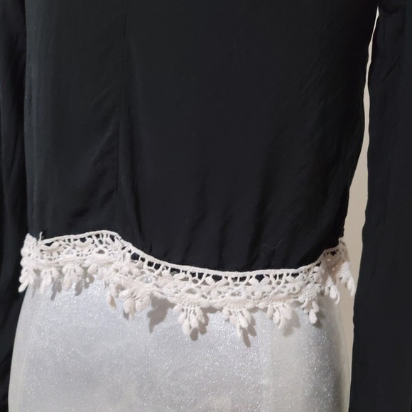Forever 21 Long sleeve boho crop top crochet lace trim black & white S - Picture 9 of 10